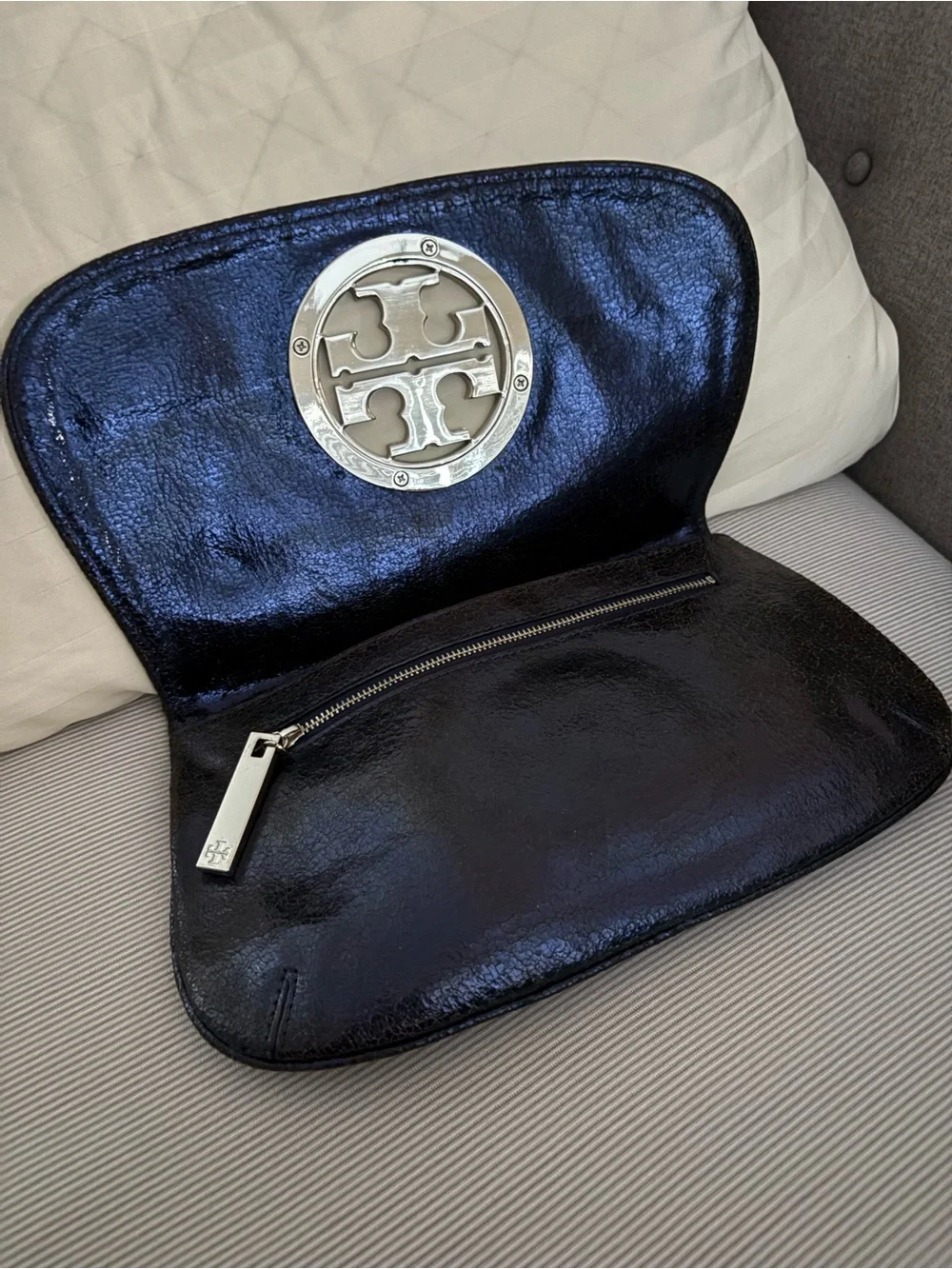 Tory Burch Reva Leather Clutch with TB Logo Medallion - Picture 5 of 7